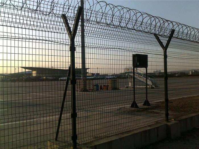 機(jī)場護(hù)欄